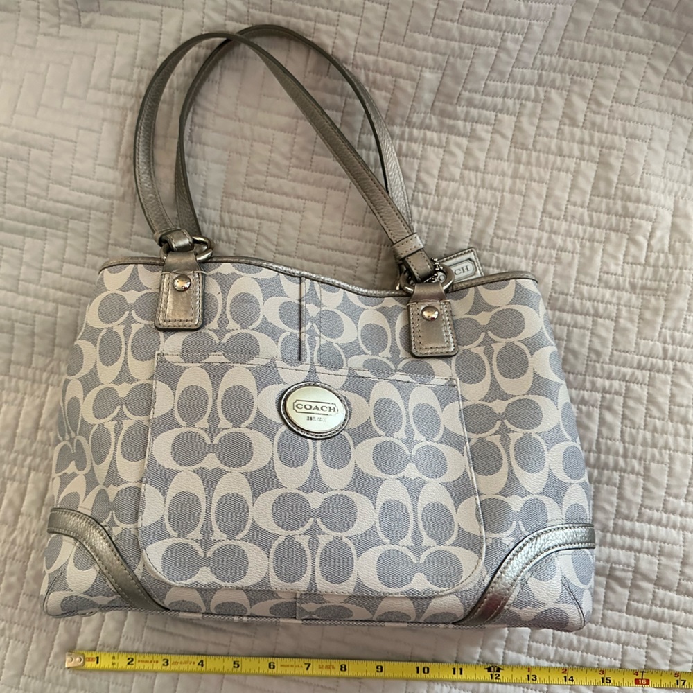 Coach Handbag.  Vintage.  Used, like new.